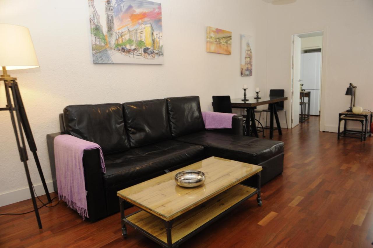 Apartamento Vacacional Santa Cruz Seville Exterior photo